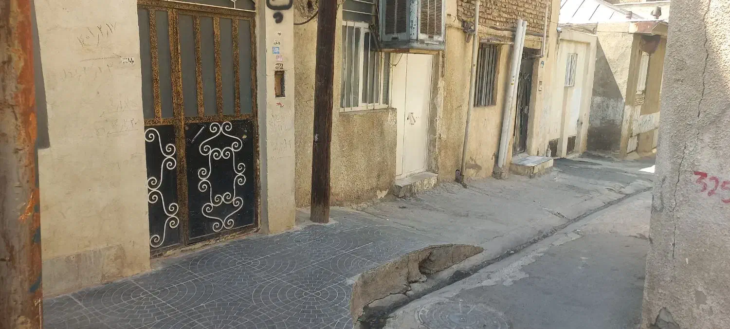 فرحزاد ۱۲۰ متر ۳خواب طبقه دوم