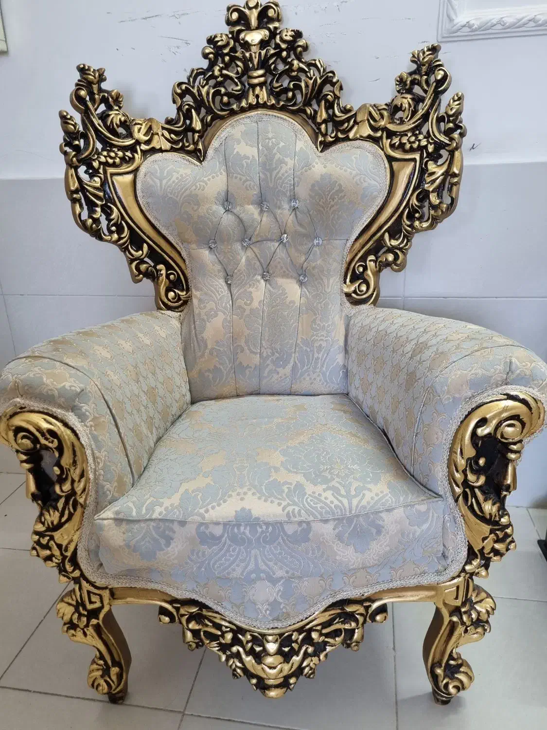 مبل سلطنتی در حدنو|مبلمان خانگی و میز عسلی|آباده, |دیوار