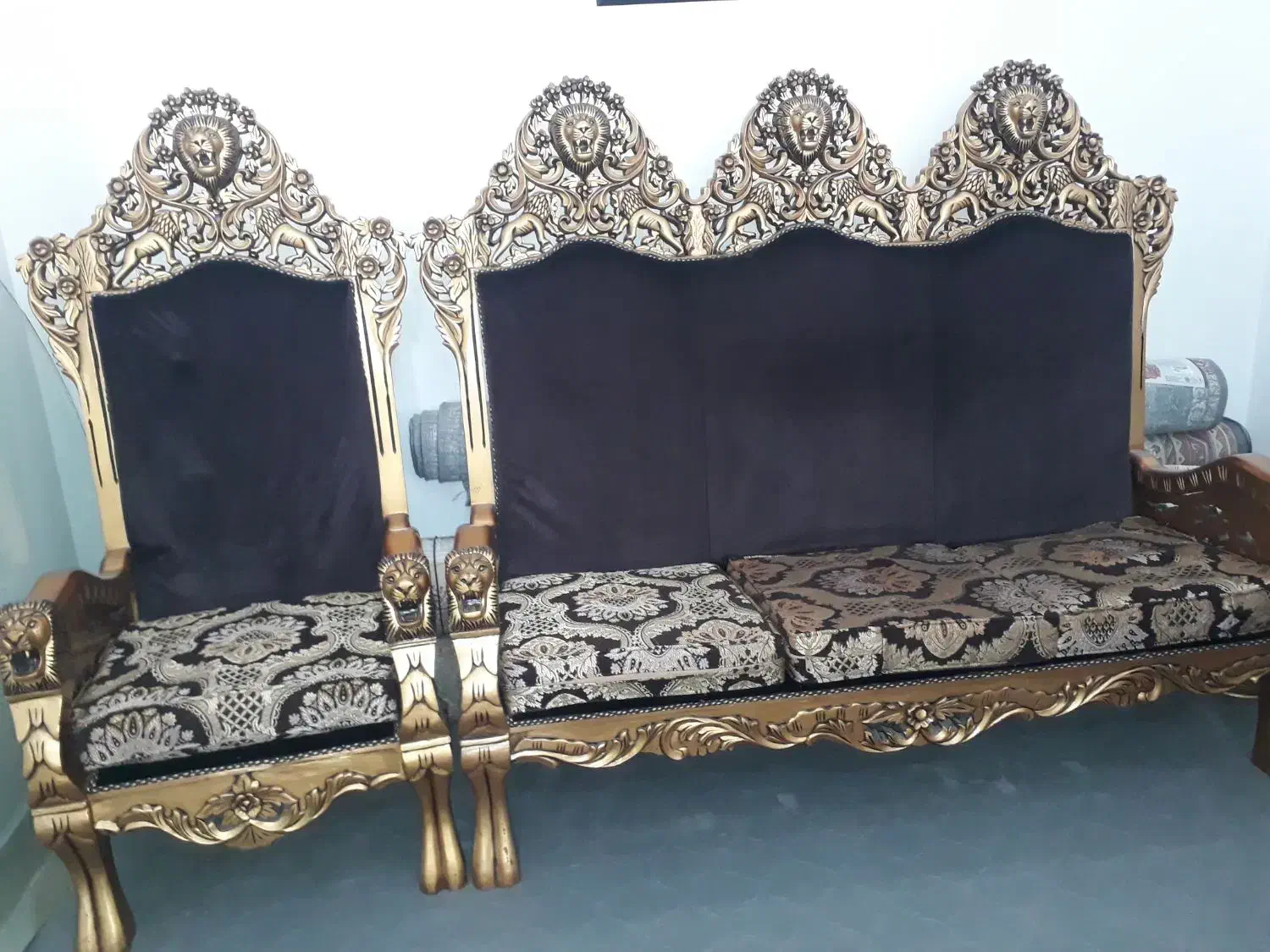 مبل سلطنتی وتخت نوجوان|مبلمان خانگی و میز عسلی|بروجرد, |دیوار