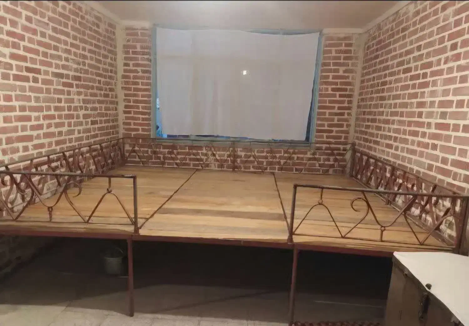 تخت باغی|تخت و سرویس خواب|خوی, |دیوار