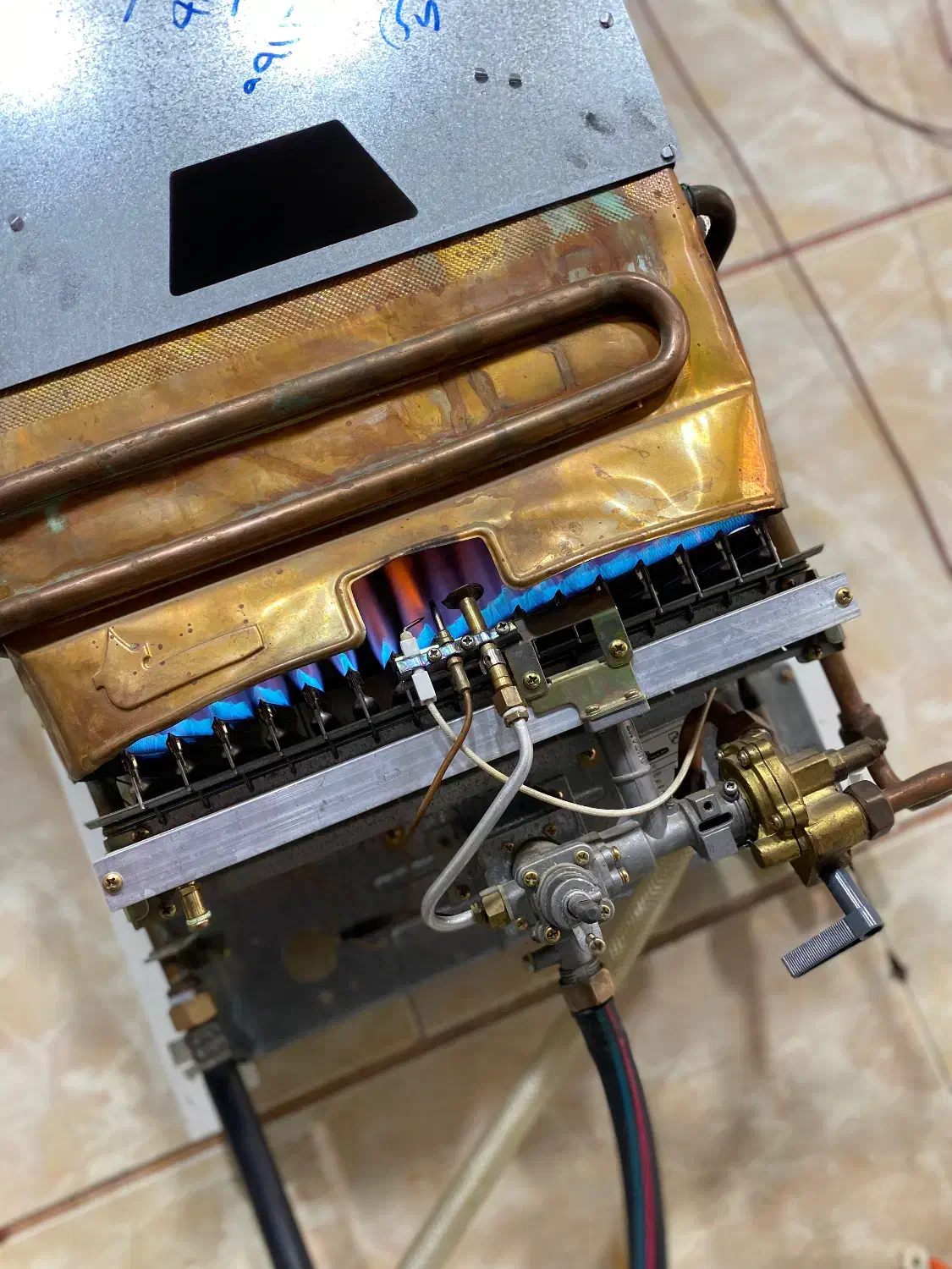 تعمیر پکیج و هیتر گازی|خدمات پیشه و مهارت|الوند, |دیوار