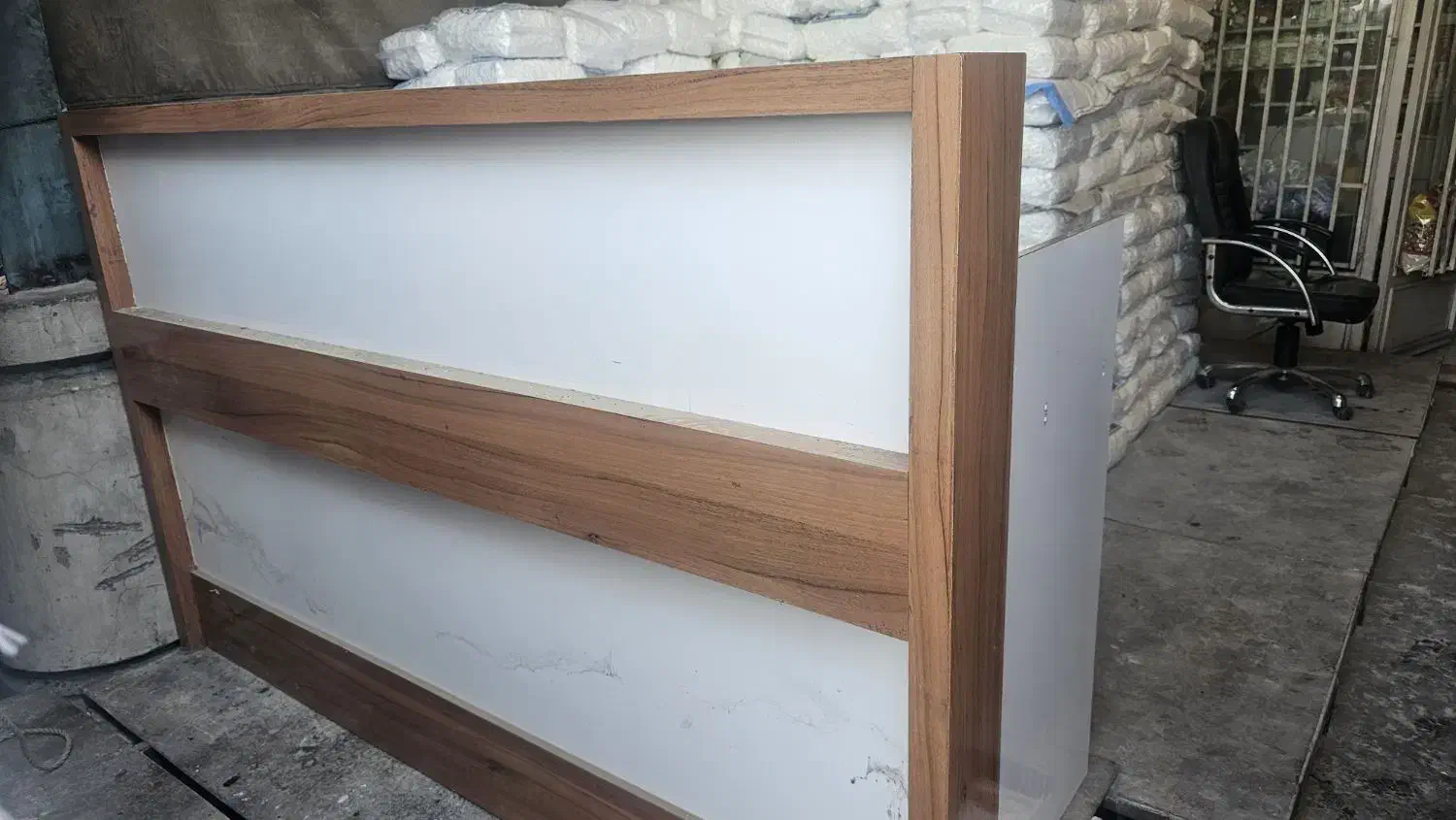 فروش پاچال یا میز کاری|میز تحریر و کامپیوتر|مشهد, کارمندان دوم|دیوار