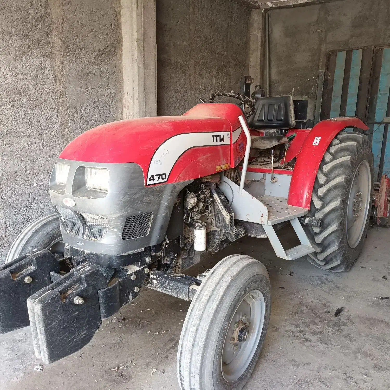 تراکتور ۴۷۰ تک و ادوات|خودرو سنگین|کردکوی, |دیوار