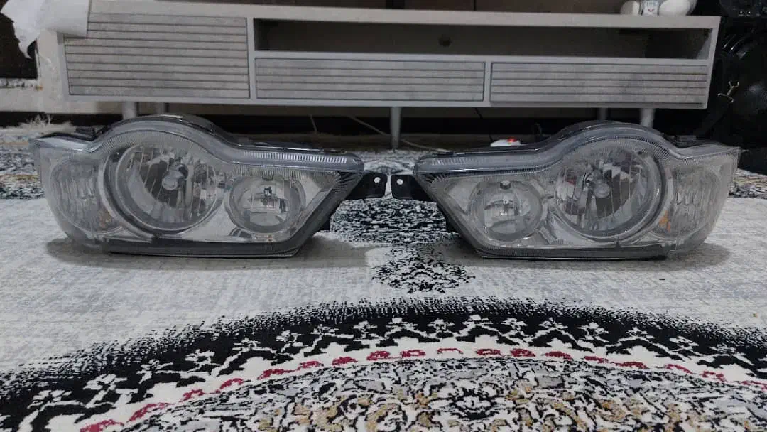 چراغ جلو ۱۱۱ جفت|قطعات یدکی و لوازم جانبی|شیراز, کوشک میدان|دیوار