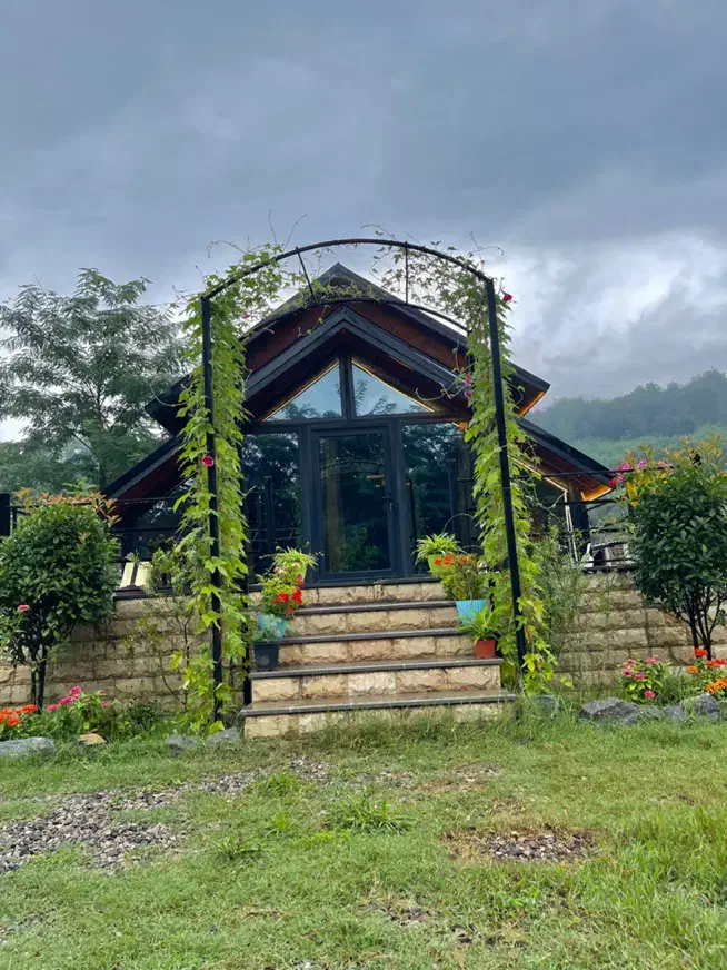 کلبه جنگلی|اجارهٔ کوتاهمدت ویلا و باغ|رشت, حومه رشت|دیوار