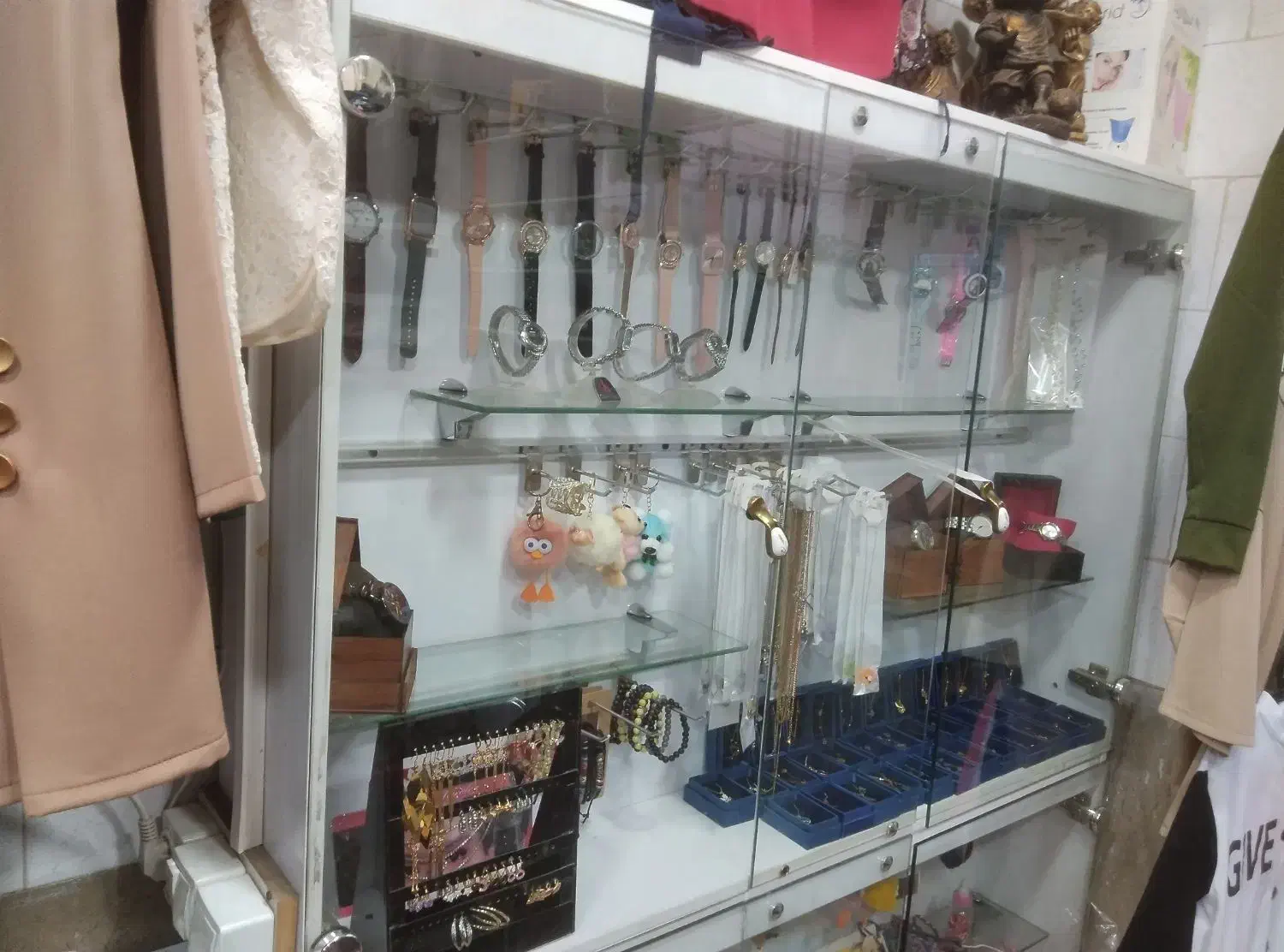 ویترین ،رگال،چراغ|بوفه، ویترین، کنسول|شیراز, دست خضر|دیوار