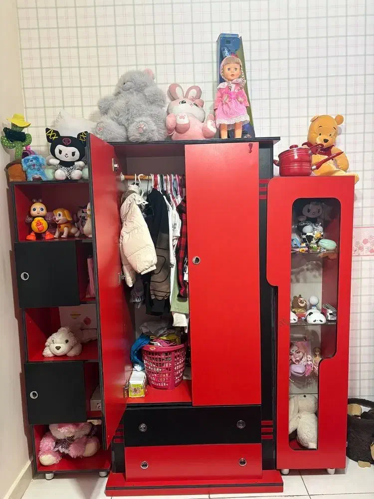 فروش تخت کمد ست کودک و نوجوان با فرش و کنارت ست|تخت و سرویس خواب|کرمانشاه, |دیوار