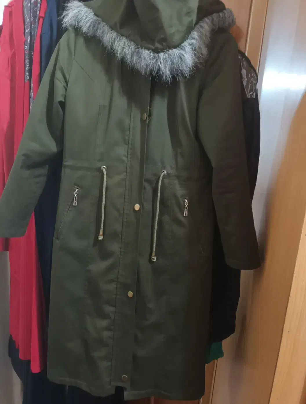 سبز یشمی|لباس|فرخ‌شهر, |دیوار