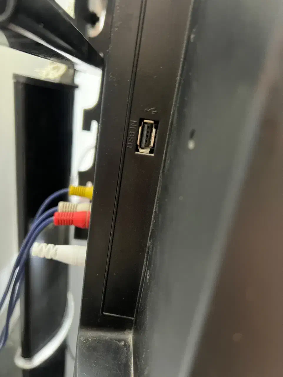 تلوزیون ال جی سالم سالم ۳۲ اینج|تلویزیون و پروژکتور|قم, نوبهار|دیوار