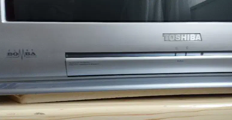 تلوزیون|تلویزیون و پروژکتور|اراک, |دیوار