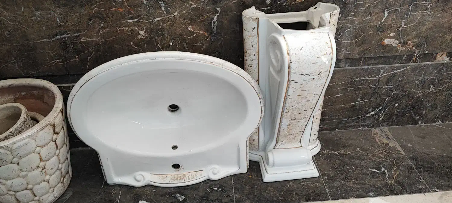 توالت فرنگی و روشویی|لوازم سرویس بهداشتی|بومهن, |دیوار