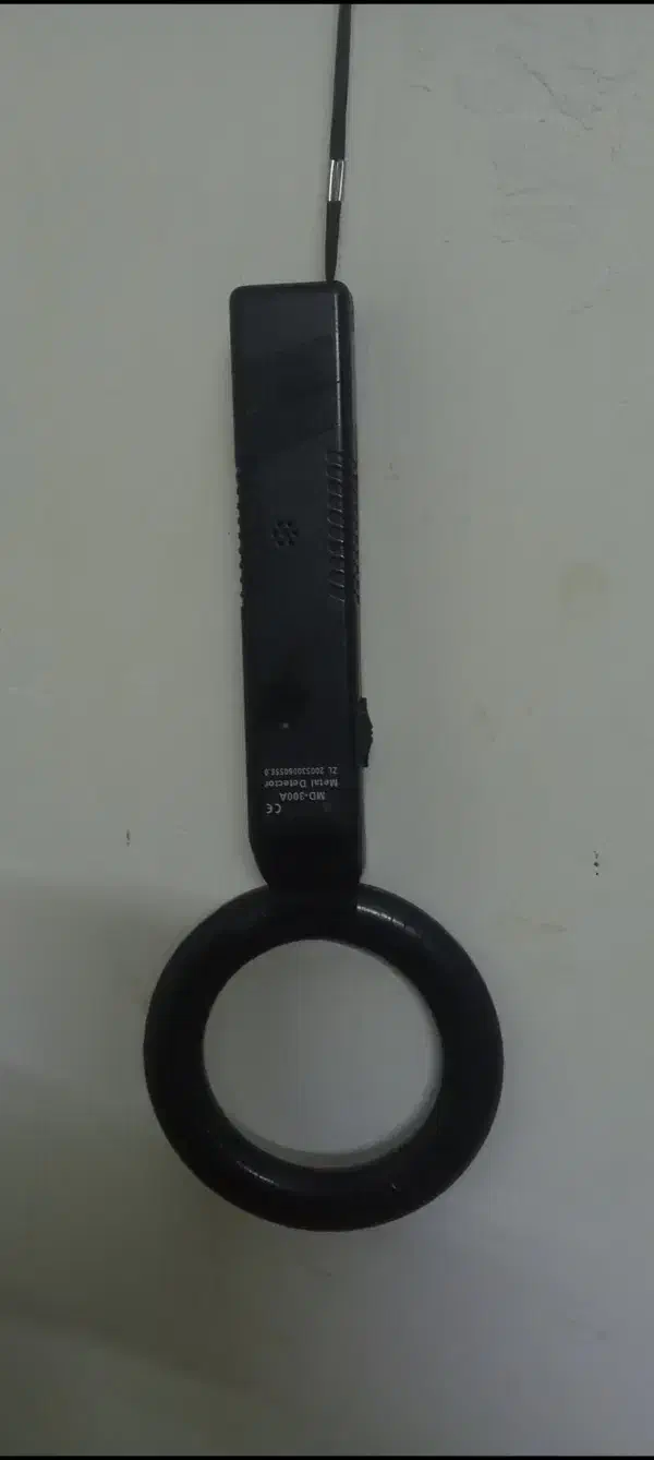 راکت بازرسی بدنی و.. تا فاصله ۵۰سانتی|ابزارآلات|ماکو, |دیوار