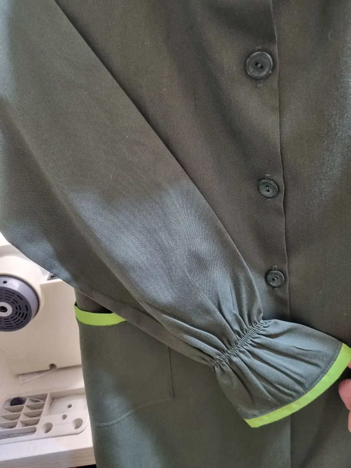 فرم مدرسه دخترانه|لباس|مشهد, بلال|دیوار