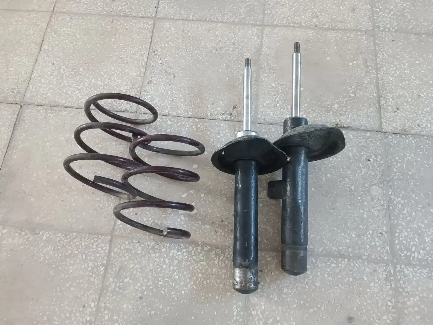 کمک وفنر خودرو405|قطعات یدکی و لوازم جانبی|کاشان, فاز ۲ ناجی آباد|دیوار