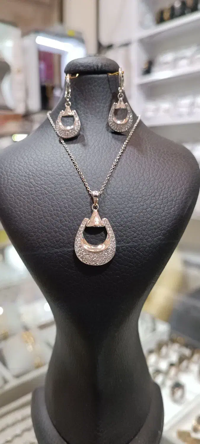 نیمست جواهری روکش نقره|بدلیجات|بروجرد, |دیوار