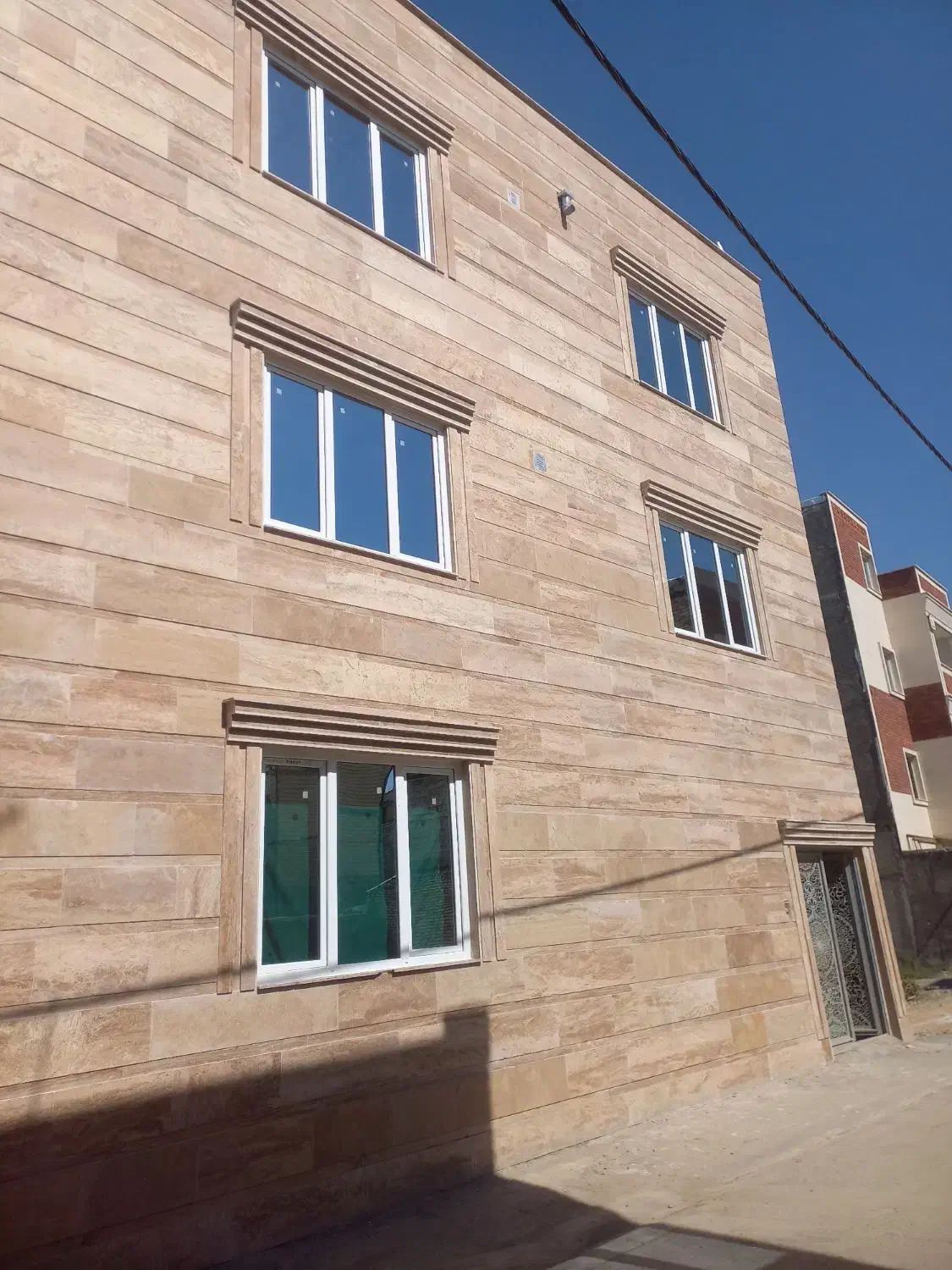 تولید انواع درب و پنجره upvc توری ثابت وپلیسه|خدمات پیشه و مهارت|اراک, |دیوار