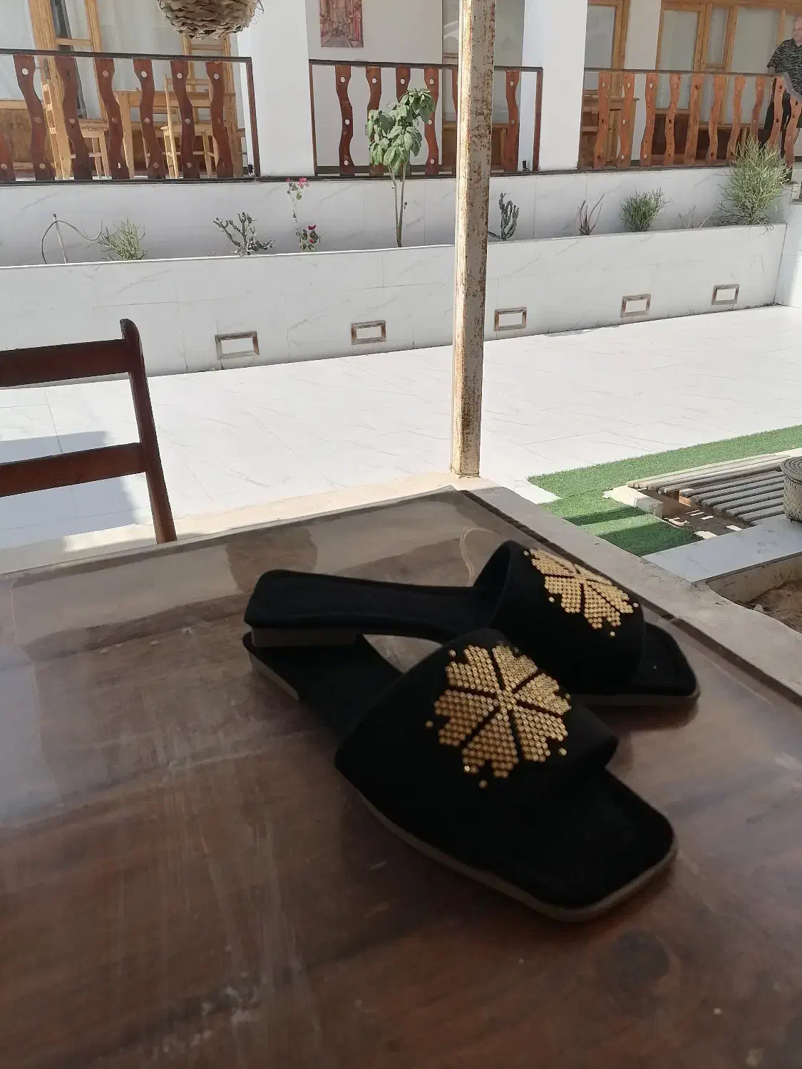 صندل دلیوا|کیف، کفش، کمربند|قشم, |دیوار