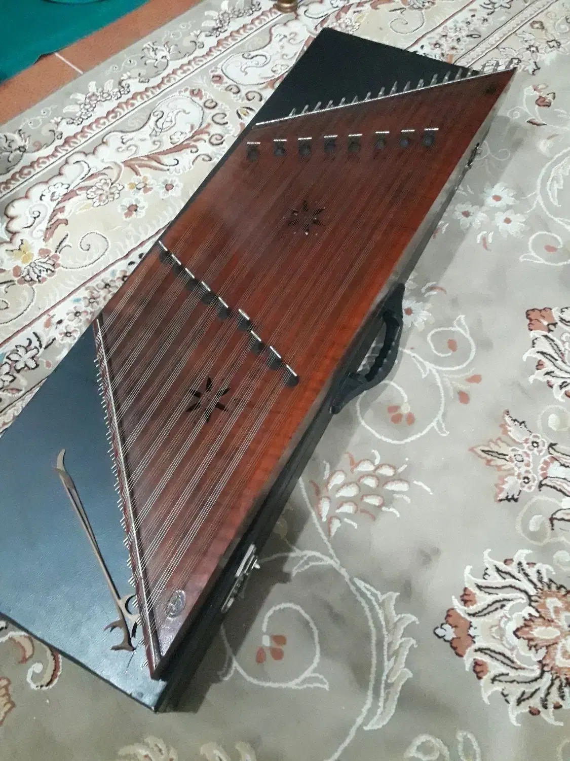 سنتور استاد توسلی|سازهای سنتی|ساری, |دیوار