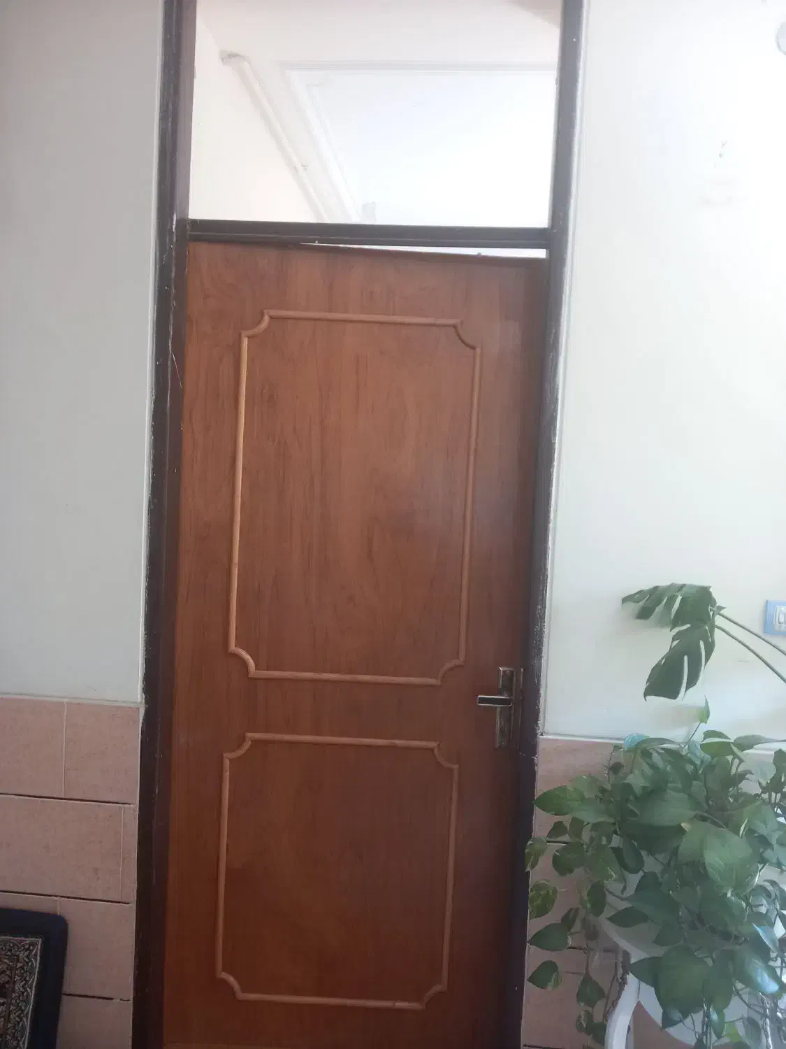 درب چوبی وکمددیواری سالم وتمیز|حراج|شیراز, تندگویان|دیوار