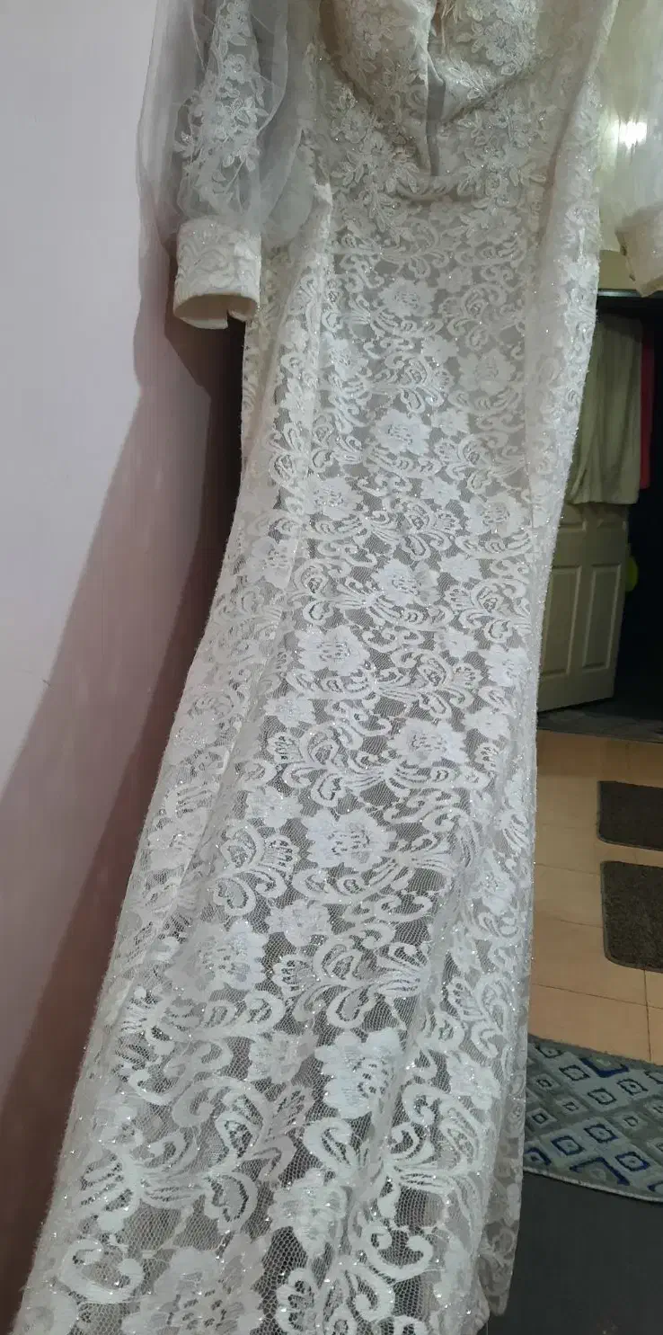 فقط یک شب پوشیده شده|لباس|اهواز, سپیدار|دیوار