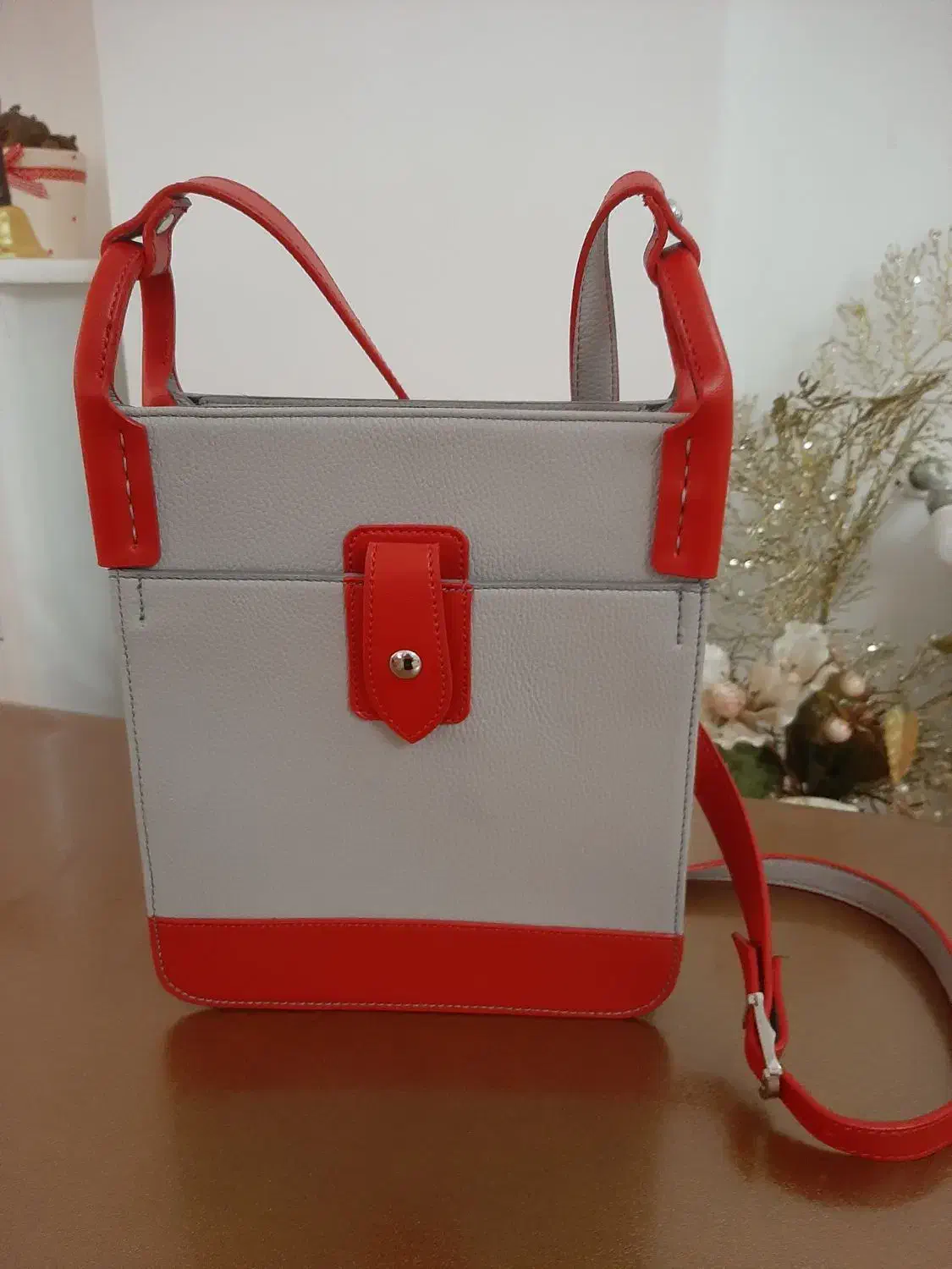 کیف نو برتونیکس|کیف، کفش، کمربند|رشت, بوسار|دیوار