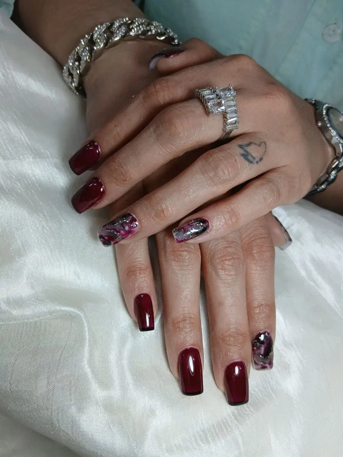 انواع کاشت ناخن با جدید ترین متد ها|خدمات آرایشگری و زیبایی|ری, فیروزآبادی|دیوار