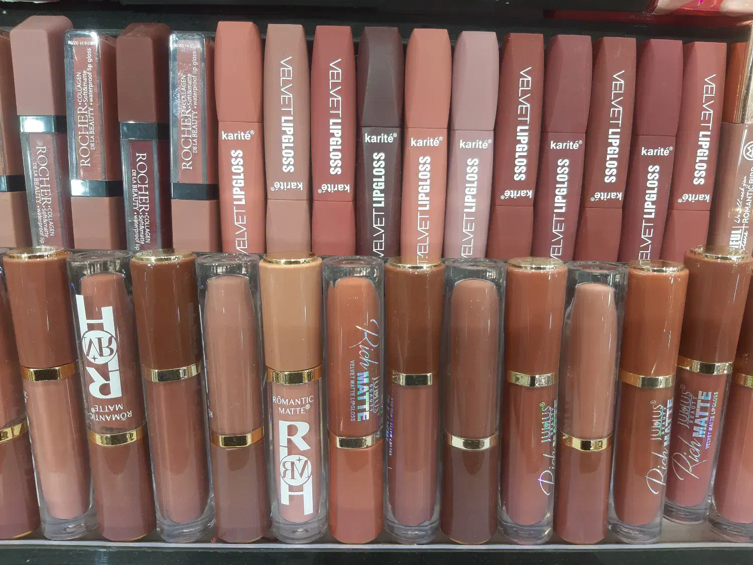 فروشندگی لوازم ارایشی|استخدام بازاریابی و فروش|تهران, پرستار|دیوار