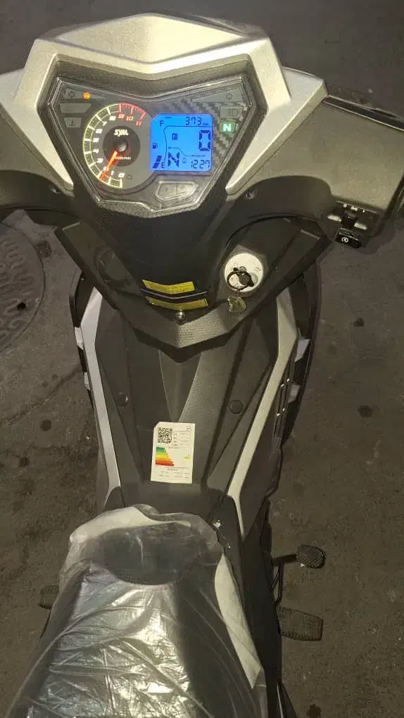 لاکی ۱۸۵ مدل ۱۴۰۴|موتورسیکلت|اصفهان, سرچشمه|دیوار