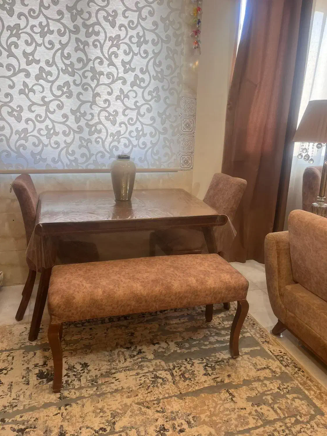 مبل ۵ نفره به همراه ناهار خوری سالم بدون هیچ ایراد|مبلمان خانگی و میز عسلی|تهران, نازی‌آباد|دیوار