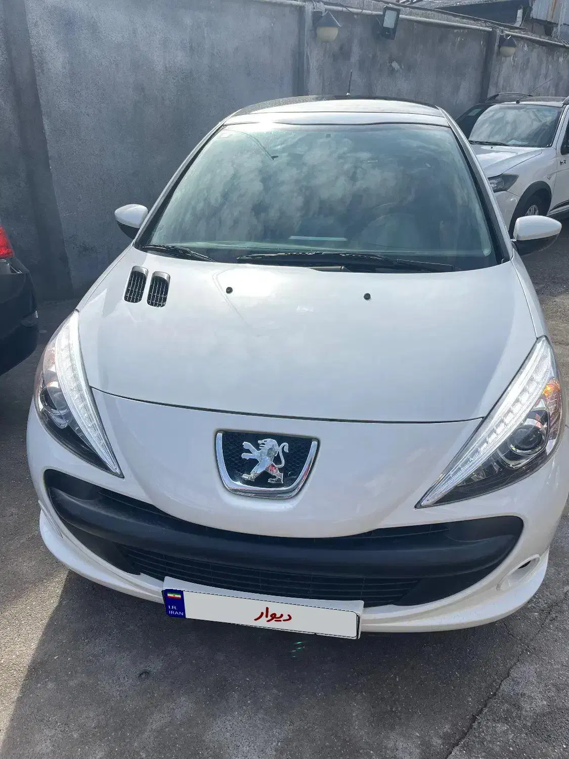 یک دستگاه ۲۰۷ پانا ۱۴۰۱|خودرو سواری و وانت|رشت, کوی طالقانی|دیوار