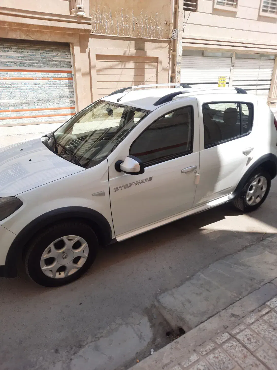ساندرو استپ‌وی اتوماتیک|خودرو سواری و وانت|تهران, شهرک آتی شهر|دیوار