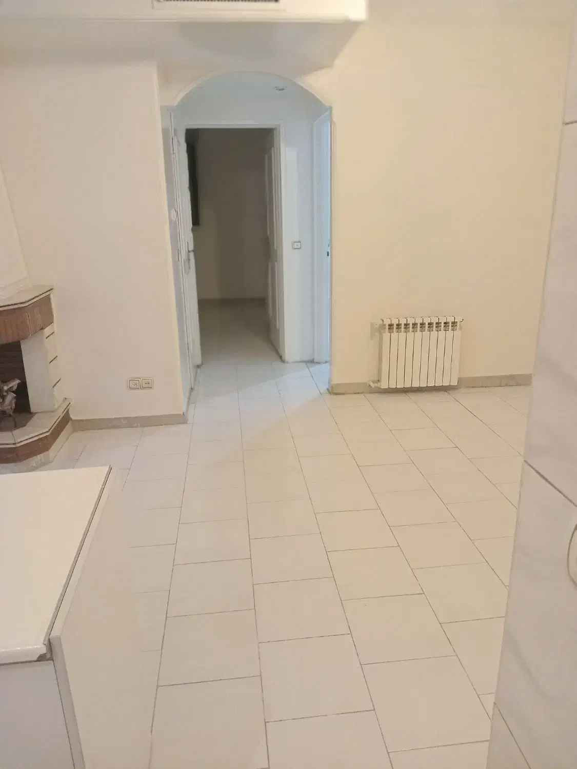 دبستان ۷۵متری ۲خوابه ۵طبقه ۴واحدی طبقه ۲