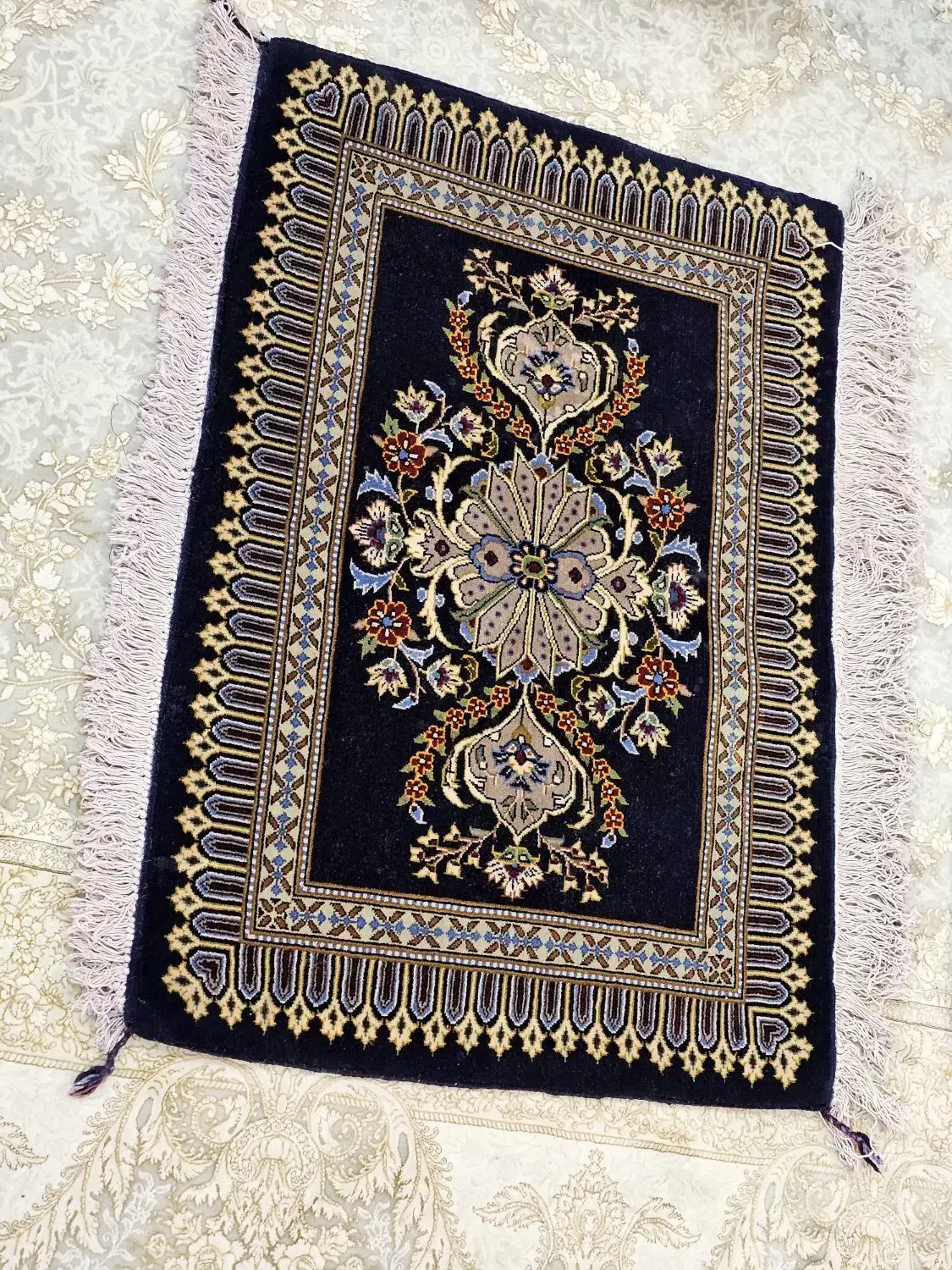 قالیباف دستباف کاشان|فرش|شهرکرد, |دیوار