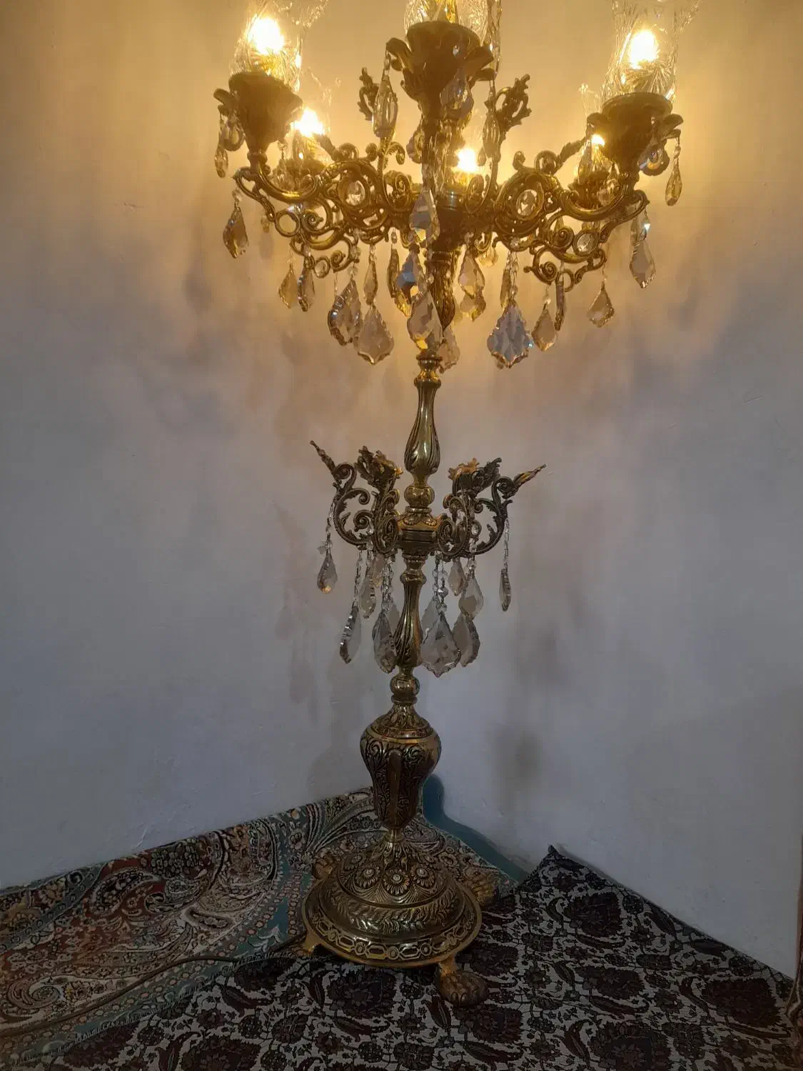 کنار سالنی در حدنو|لوستر و چراغ آویز|نسیمشهر, |دیوار