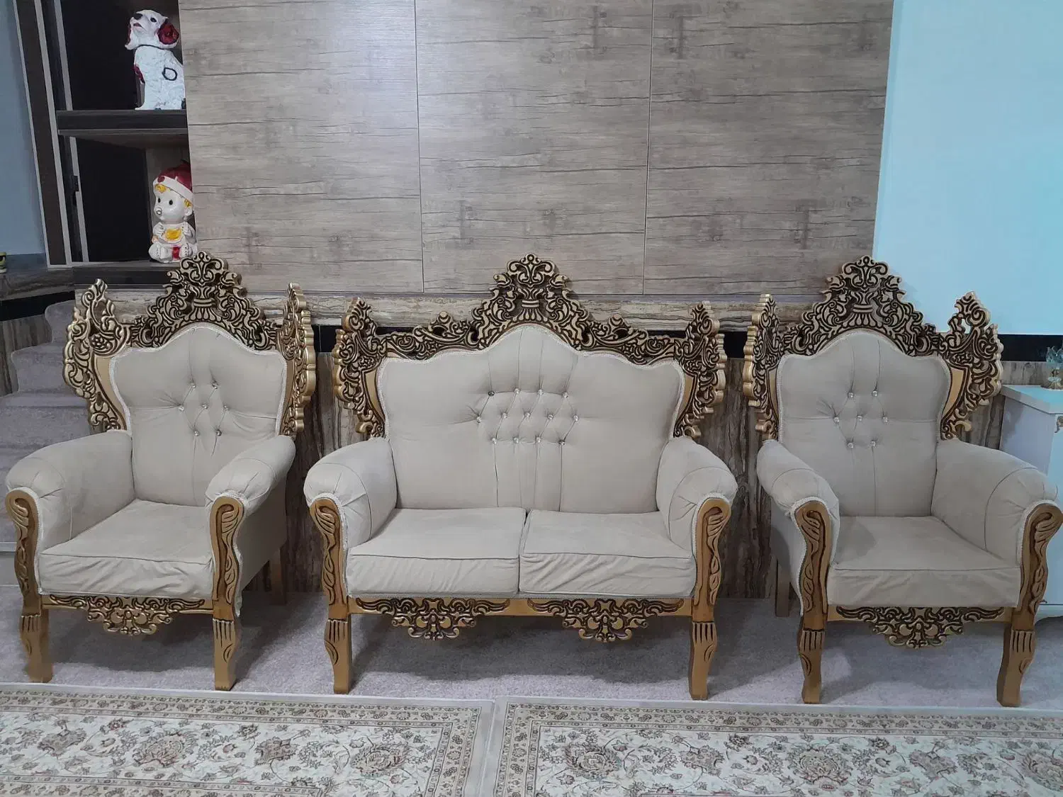 مبل سلطنتی|مبلمان خانگی و میز عسلی|ایوان, |دیوار