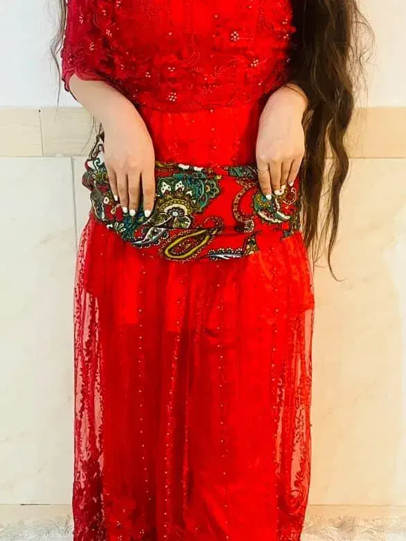 لباس کردی|لباس|کنگاور, |دیوار