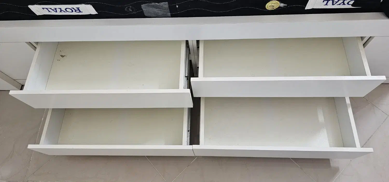 تخت با خوشخواب|تخت و سرویس خواب|چمستان, |دیوار