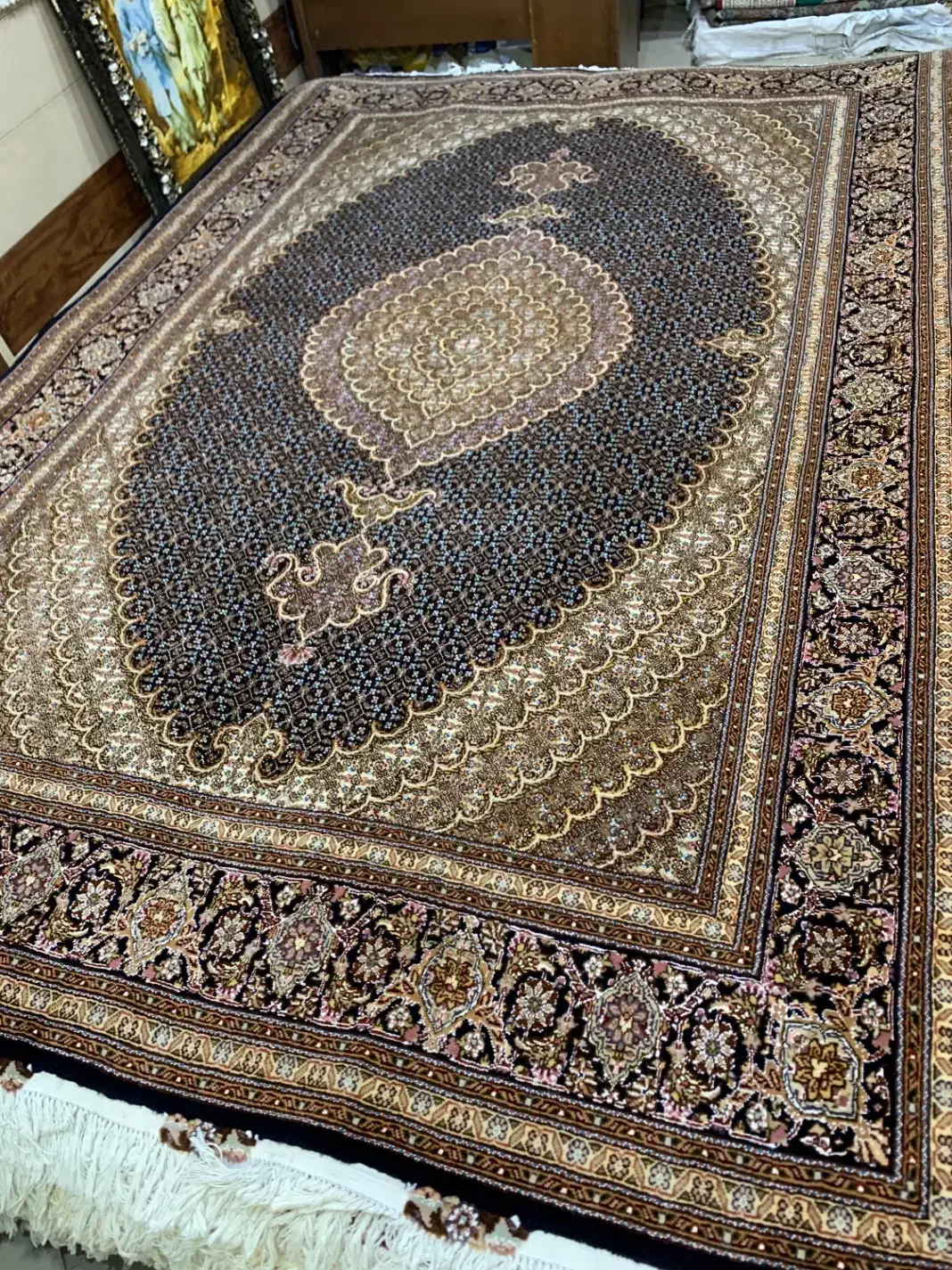 (فرش حق زاده)جفت۶متری۴۰رج مرینوس حاشیه سرمه ای|فرش|تبریز, |دیوار