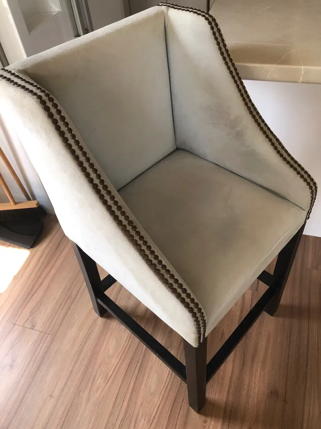 صندلی کانتر|صندلی و نیمکت|کیش, |دیوار