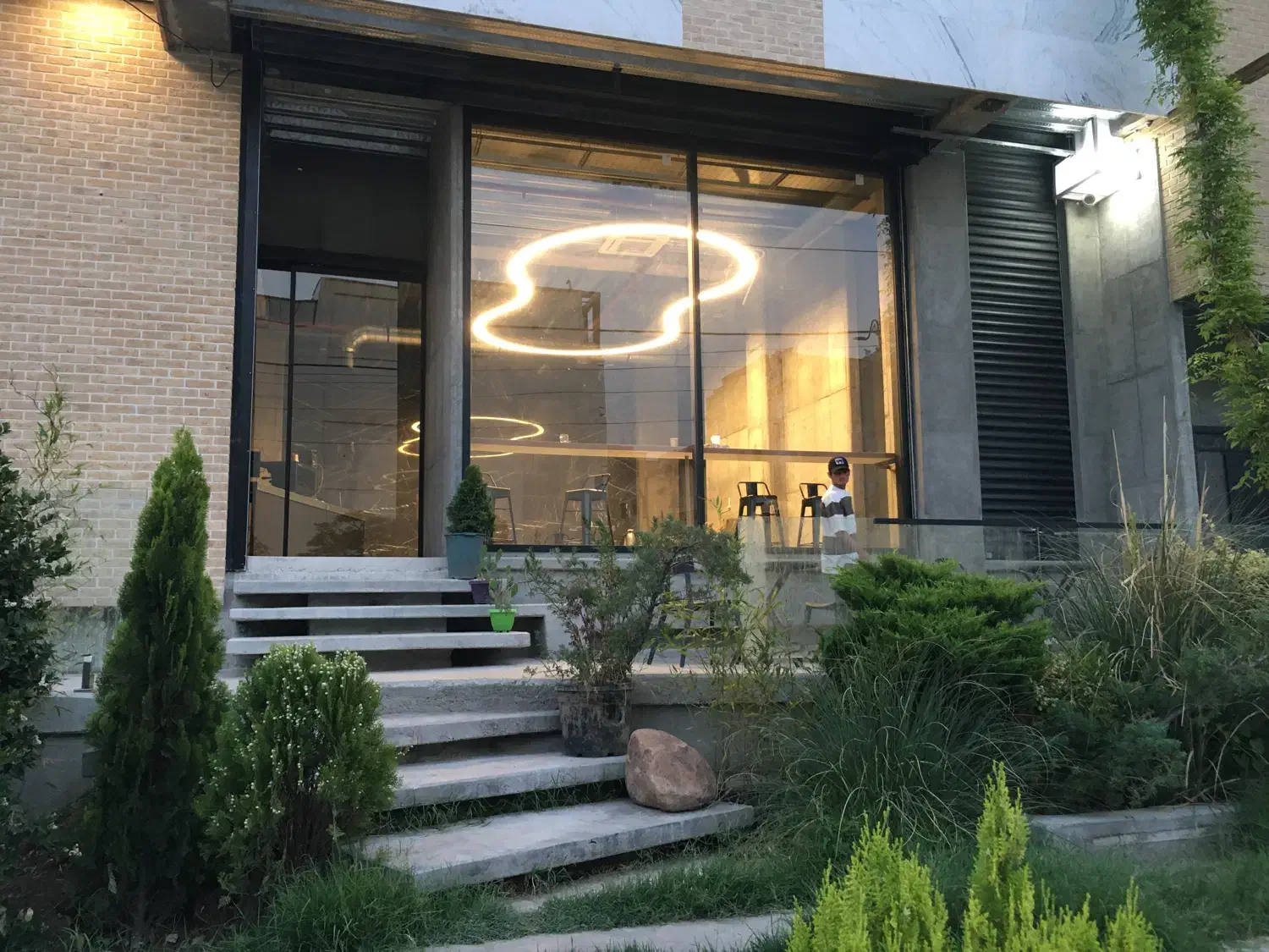 استخدام باریستا کار|استخدام خدمات فروشگاه و رستوران|بومهن, |دیوار