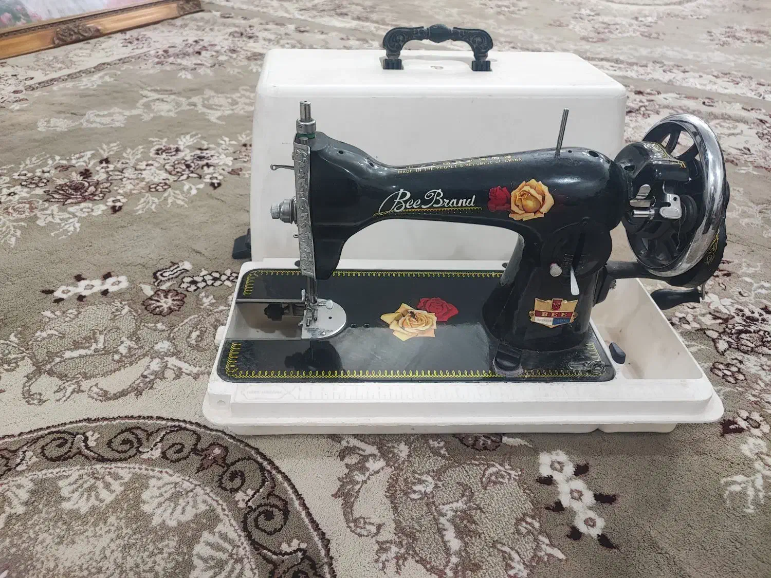 چرخ خیاطی|چرخ خیاطی و ریسندگی|میبد, |دیوار