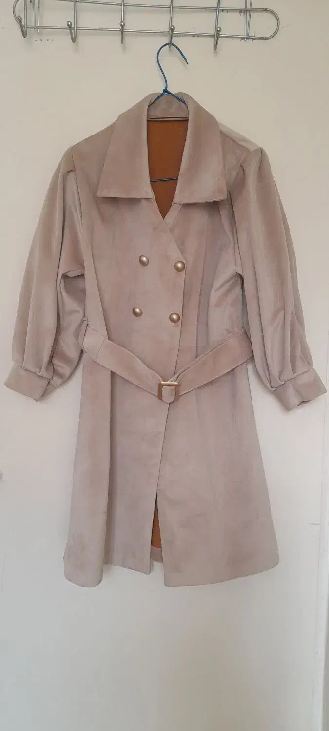 تعدادی پالتو و بارانی سایز ۳۸ همه باهم ۲میلیون|لباس|اندیشه, اندیشه فاز ۱|دیوار