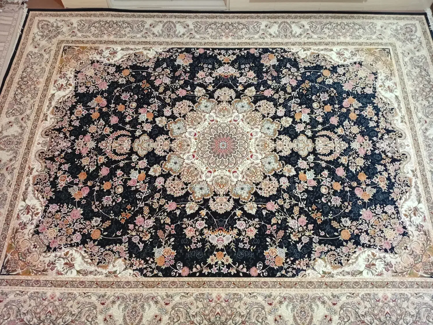 فرش 9 متری طرح برجسته|فرش|زنجان, |دیوار