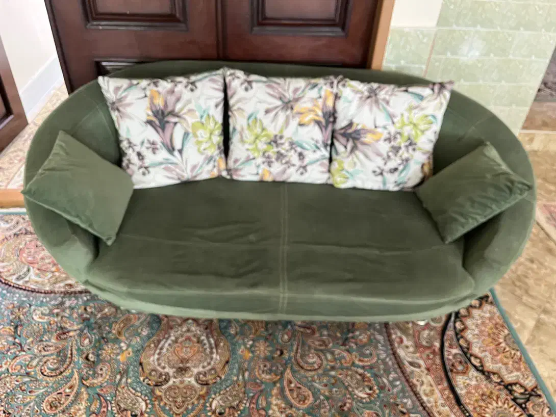 مبل راحتی|مبلمان خانگی و میز عسلی|تربت‌حیدریه, کاشانی|دیوار