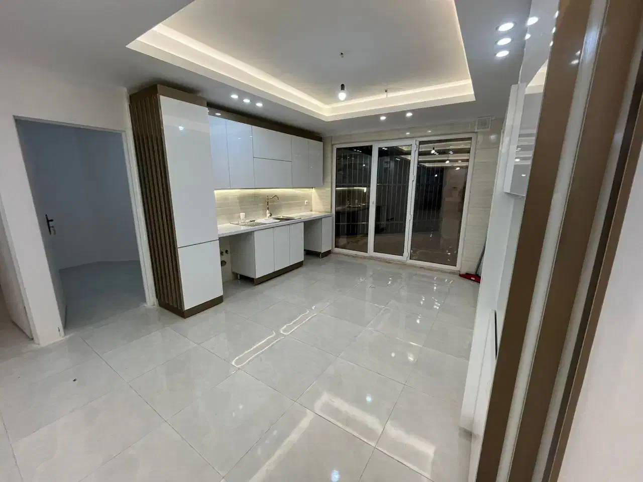 ۱۲۰ متری ۳خواب چهار راه عمران(وزرا)|فروش آپارتمان|قزوین, |دیوار