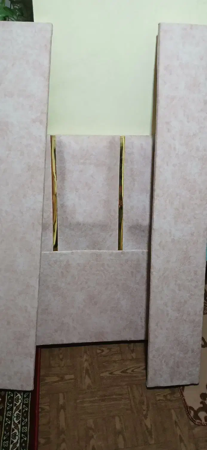 تخت یک نفره بچگانه مناسب سن ۵تا۸ بدون تشک.|تخت و سرویس خواب|اهواز, حصیرآباد|دیوار