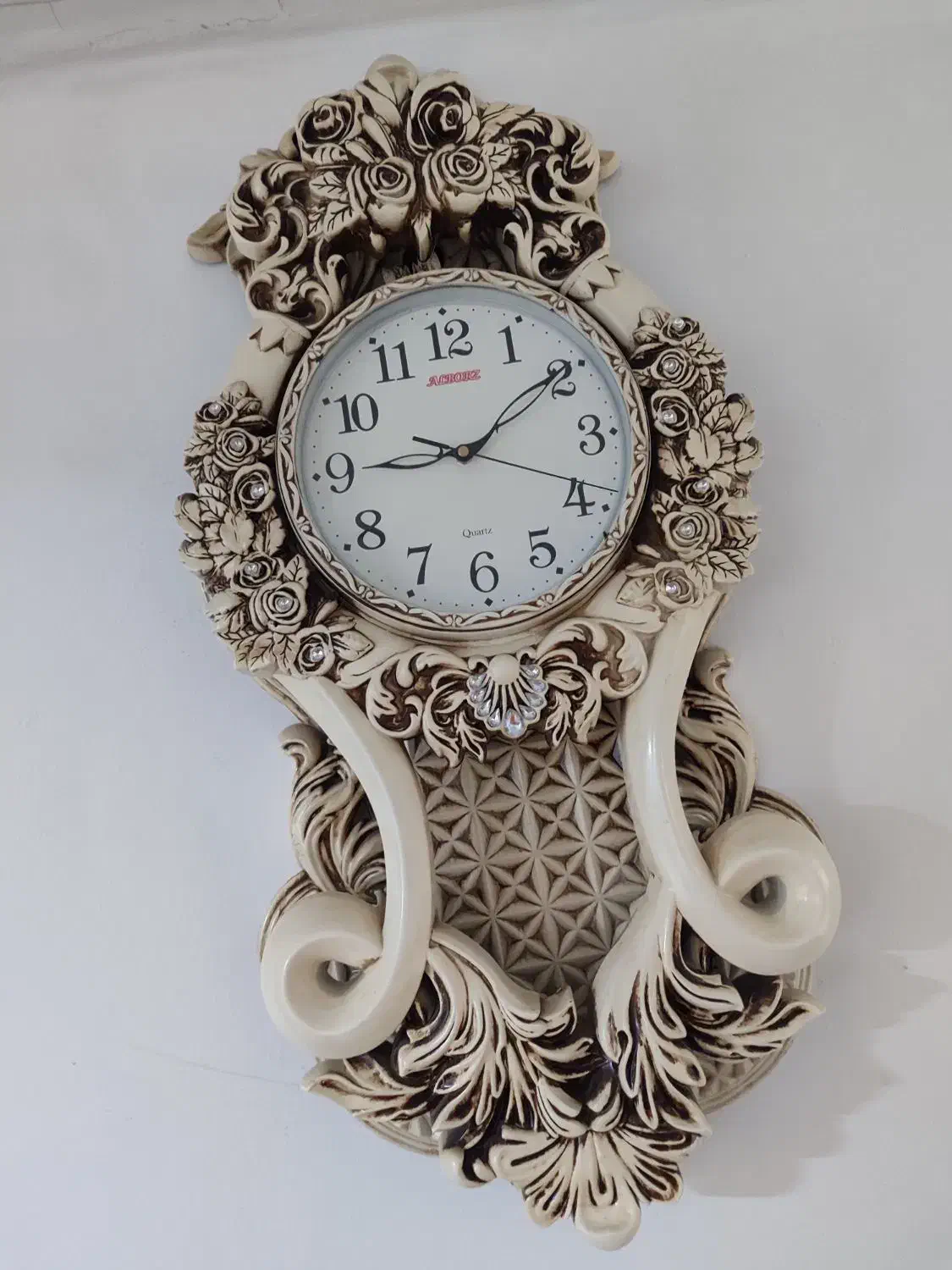 ساعت دیواری سالم|ساعت دیواری و تزئینی|مشهد, ایثارگران|دیوار