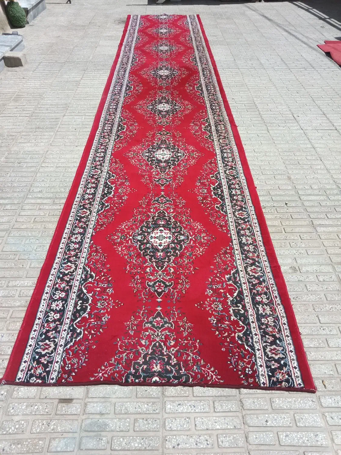 کناره فرش کاملا سالم|فرش|آشار, |دیوار