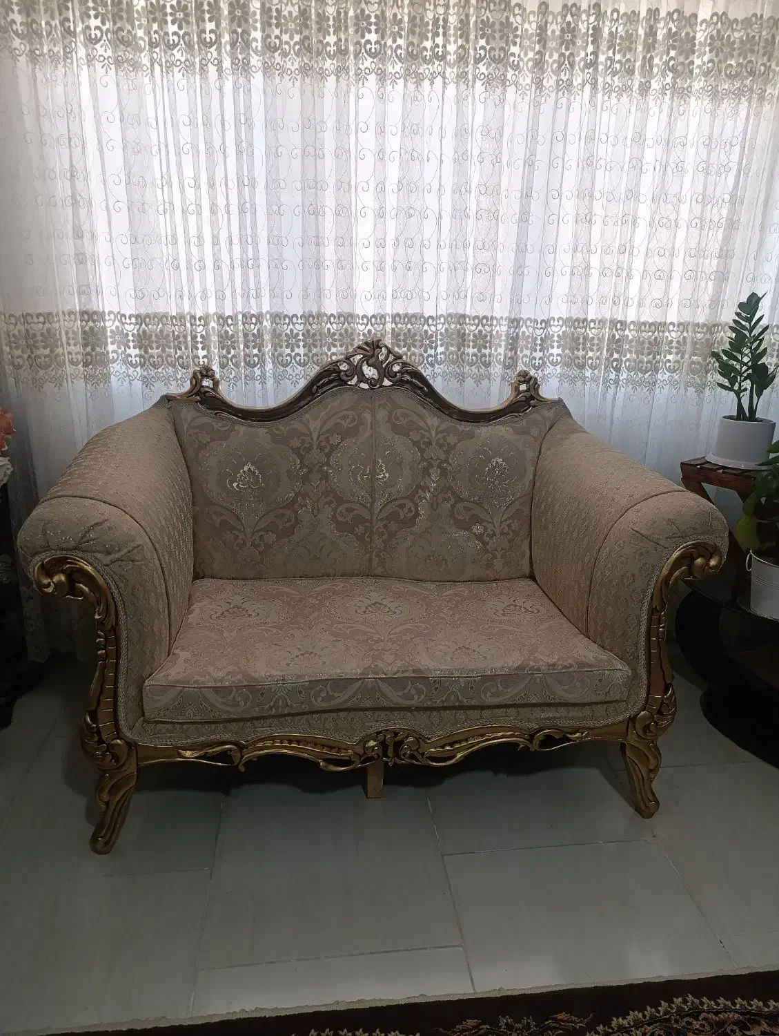 فروش مبل سلطنتی|مبلمان خانگی و میز عسلی|پرند, فاز ۶|دیوار