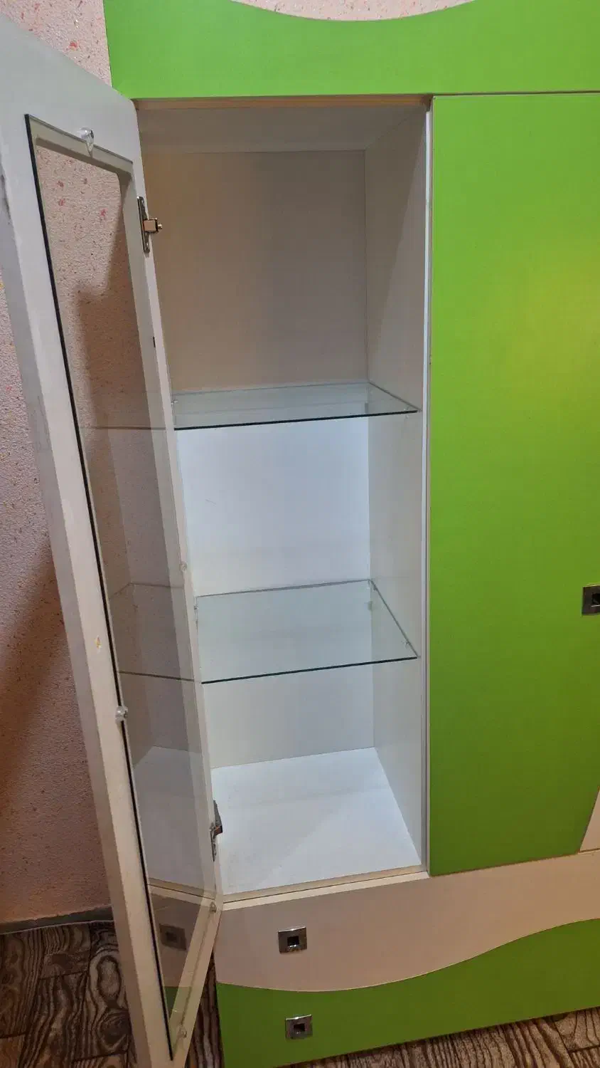 کمد بچگانه|تخت و صندلی بچه|رشت, نخودچر|دیوار